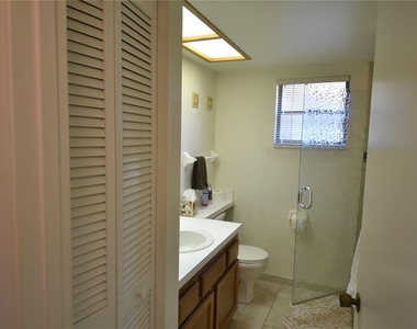 336 Woodlake Wynde - Photo Thumbnail 16