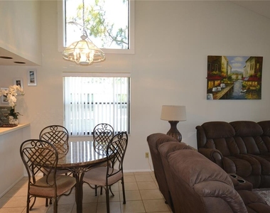 336 Woodlake Wynde - Photo Thumbnail 3