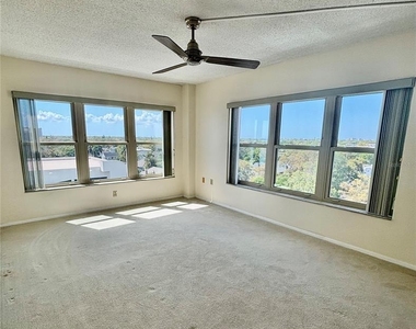 2401 Bayshore Boulevard - Photo Thumbnail 15