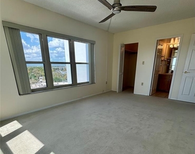 2401 Bayshore Boulevard - Photo Thumbnail 17