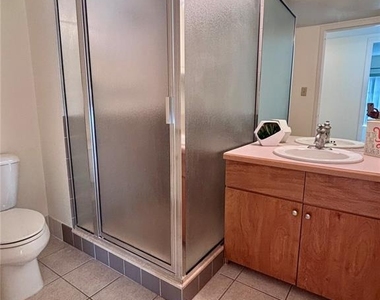 2401 Bayshore Boulevard - Photo Thumbnail 25