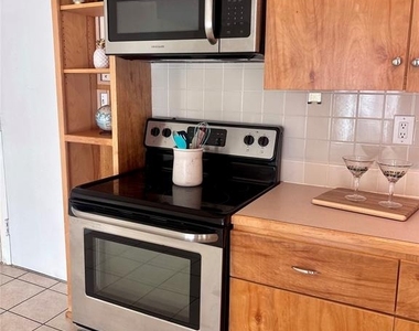2401 Bayshore Boulevard - Photo Thumbnail 11