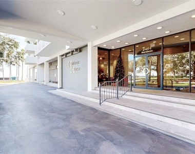 2401 Bayshore Boulevard - Photo Thumbnail 43