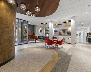 2401 Bayshore Boulevard - Photo Thumbnail 27