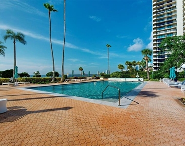 2401 Bayshore Boulevard - Photo Thumbnail 37