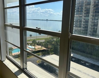 2401 Bayshore Boulevard - Photo Thumbnail 24