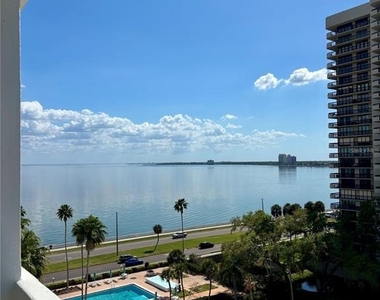 2401 Bayshore Boulevard - Photo Thumbnail 4