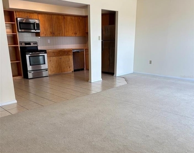 2401 Bayshore Boulevard - Photo Thumbnail 13