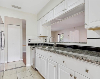 6319 S Church Avenue - Photo Thumbnail 8