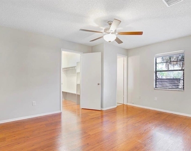 6319 S Church Avenue - Photo Thumbnail 3
