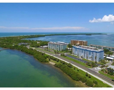9 Forbes Place - Photo Thumbnail 13