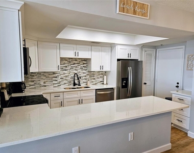 3820 Gulf Boulevard - Photo Thumbnail 16
