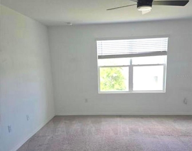 1128 Merrill Street - Photo Thumbnail 4