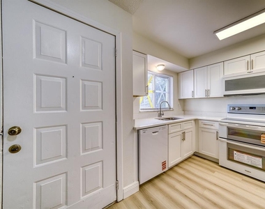 283 Gardner Lane - Photo Thumbnail 7