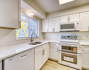 283 Gardner Lane - Photo Thumbnail 8