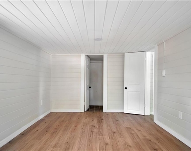 658 Avenue B Nw - Photo Thumbnail 7