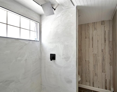 658 Avenue B Nw - Photo Thumbnail 10