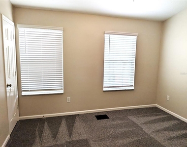 902 Vineland Place - Photo Thumbnail 11