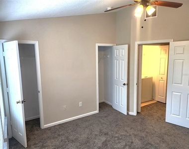 902 Vineland Place - Photo Thumbnail 12