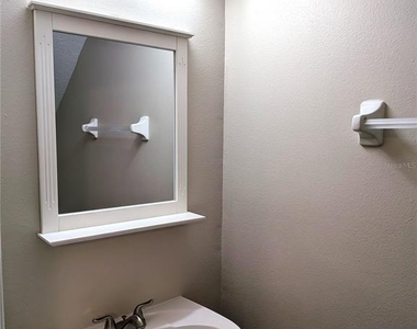 902 Vineland Place - Photo Thumbnail 6
