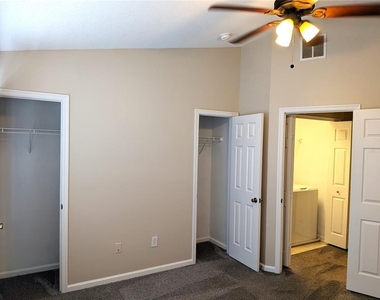 902 Vineland Place - Photo Thumbnail 16