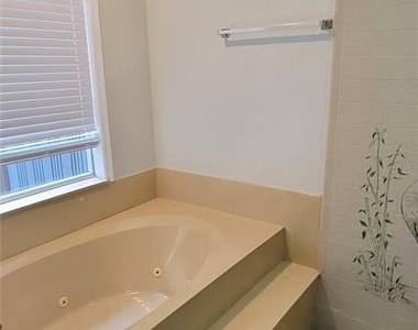 991 Autumn Glen Lane - Photo Thumbnail 9