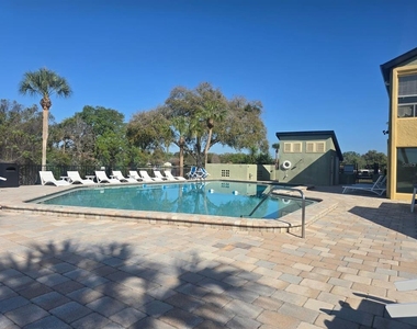 902 Lake Destiny Road - Photo Thumbnail 19