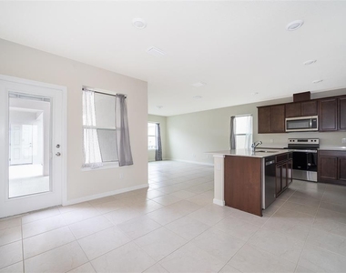 1941 Summer Serenity Drive - Photo Thumbnail 4
