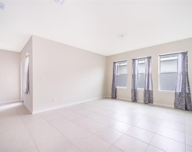 1941 Summer Serenity Drive - Photo Thumbnail 11