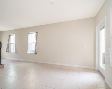 1941 Summer Serenity Drive - Photo Thumbnail 14