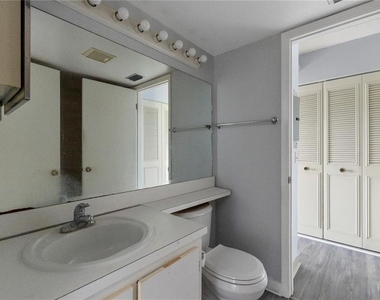 8203 Sun Spring Circle - Photo Thumbnail 10