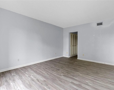 8203 Sun Spring Circle - Photo Thumbnail 11