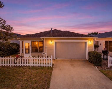 2454 Southern Oak Street - Photo Thumbnail 3