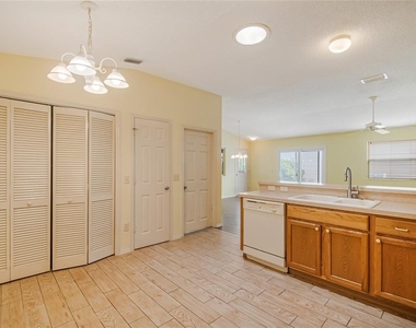 2454 Southern Oak Street - Photo Thumbnail 15