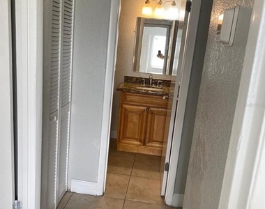 4749 S Texas Avenue - Photo Thumbnail 7