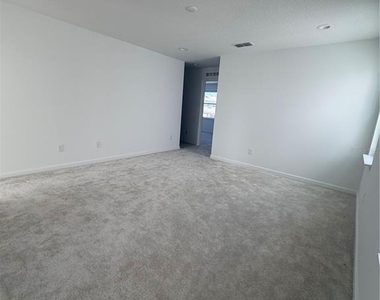 13007 Tollcross Way - Photo Thumbnail 17