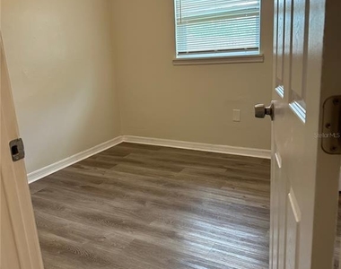 1343 Croyle Drive - Photo Thumbnail 10