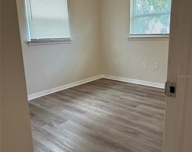 1343 Croyle Drive - Photo Thumbnail 7