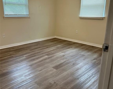 1343 Croyle Drive - Photo Thumbnail 9
