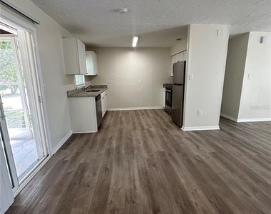 1343 Croyle Drive - Photo Thumbnail 4