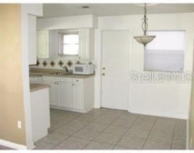 2218 Amherst - Photo Thumbnail 4
