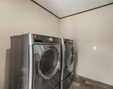 618 1 St Street - Photo Thumbnail 21