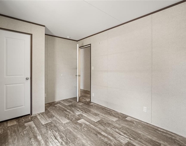 618 1 St Street - Photo Thumbnail 20