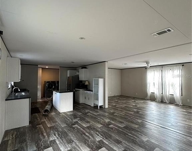 618 1 St Street - Photo Thumbnail 3
