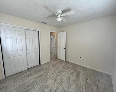 1198 Calanda Ave - Photo Thumbnail 12