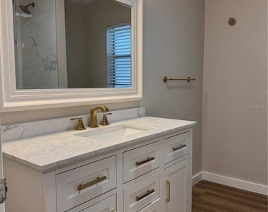 1602 Leslie Drive - Photo Thumbnail 16