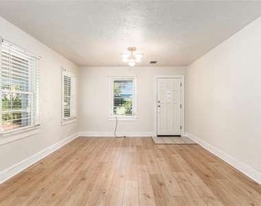 123 Se 1st Street - Photo Thumbnail 17