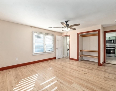 123 Se 1st Street - Photo Thumbnail 37