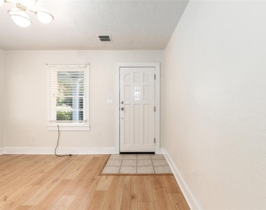 123 Se 1st Street - Photo Thumbnail 15
