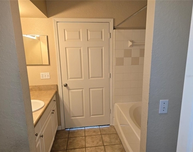 5601 Rosehill Road - Photo Thumbnail 12